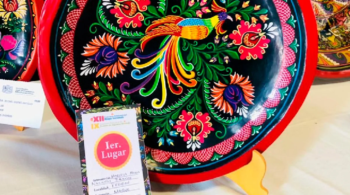 Ganan 28 artífices en Concurso Artesanal de Maque y Textil Bordado