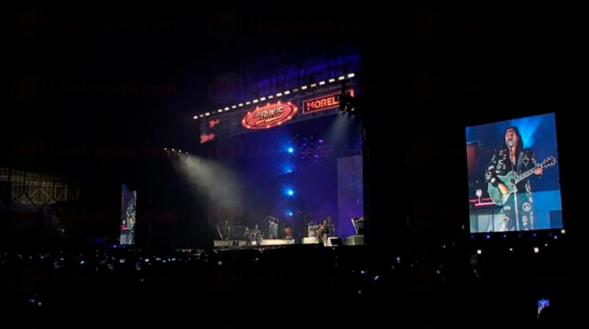 Los Bukis pierden dron en concierto en Morelia; piden que lo regresen
