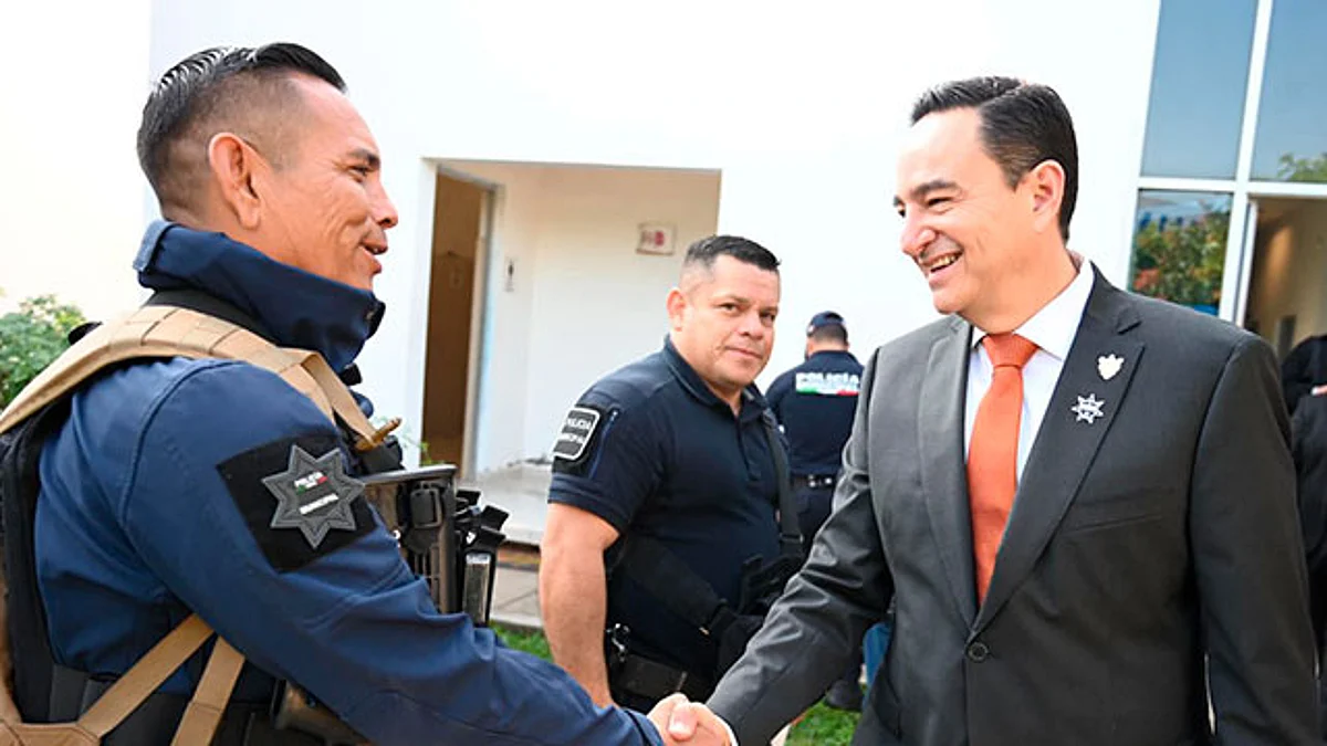 Zamora: Carlos Soto reconoce voluntad y confianza de elementos de seguridad pública