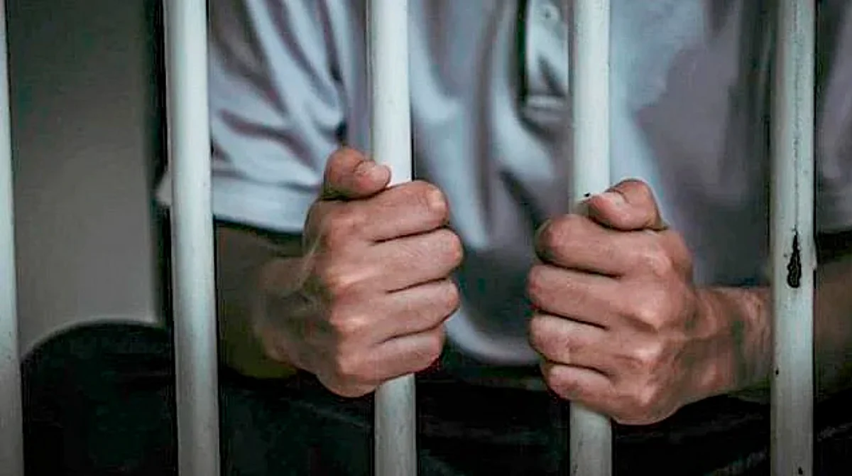 Dan 45 años de prisión a responsable de violar a una adolescente, en Morelia