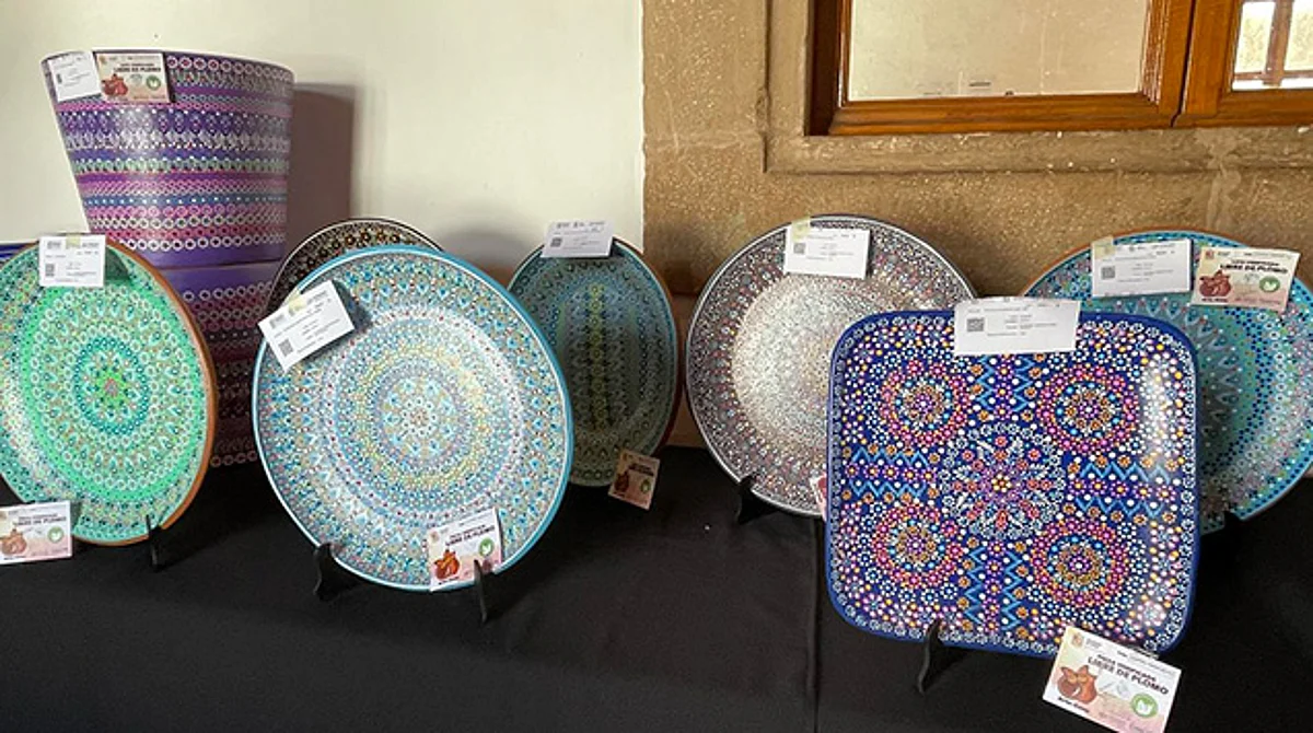 Turistas de Nuevo León optan por comprar más artesanía michoacana: IAM