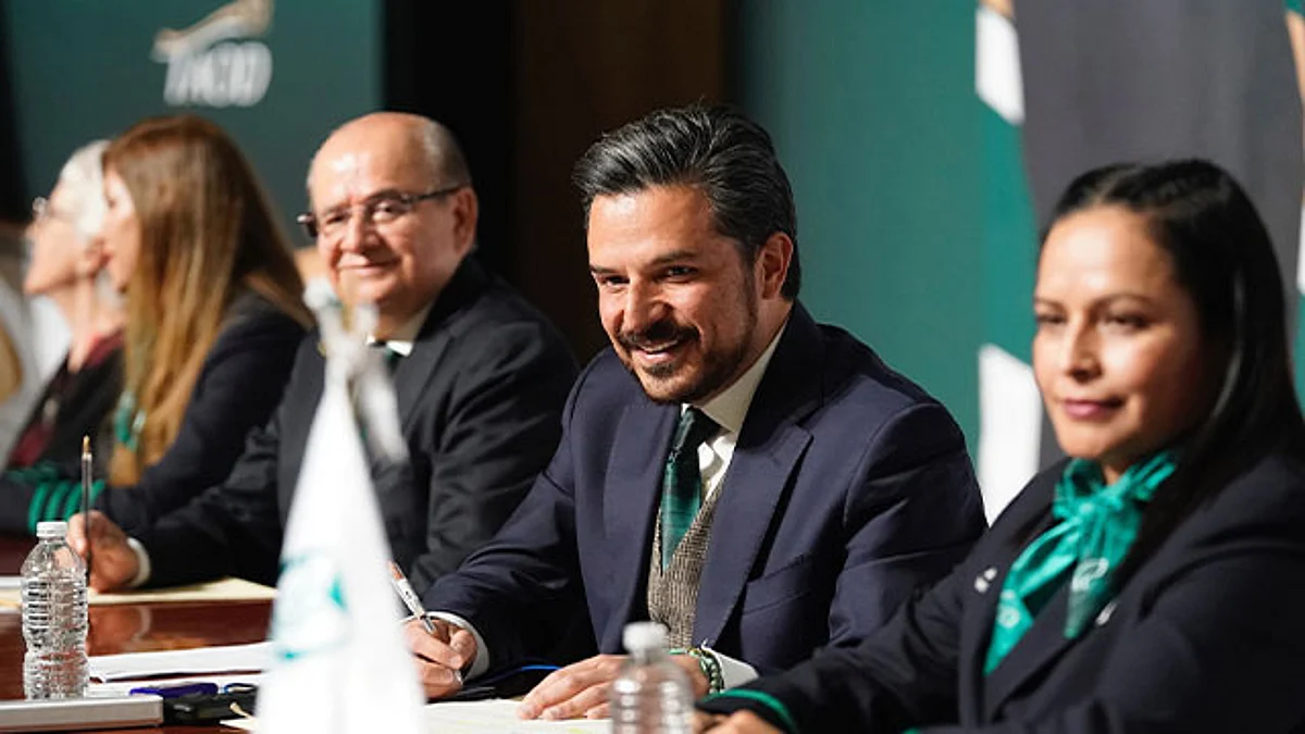Durante el 45 aniversario del Día del Personal TAOD, señaló que Identidad IMSS tiene como objetivo capacitar al personal del Instituto para brindar un buen trato