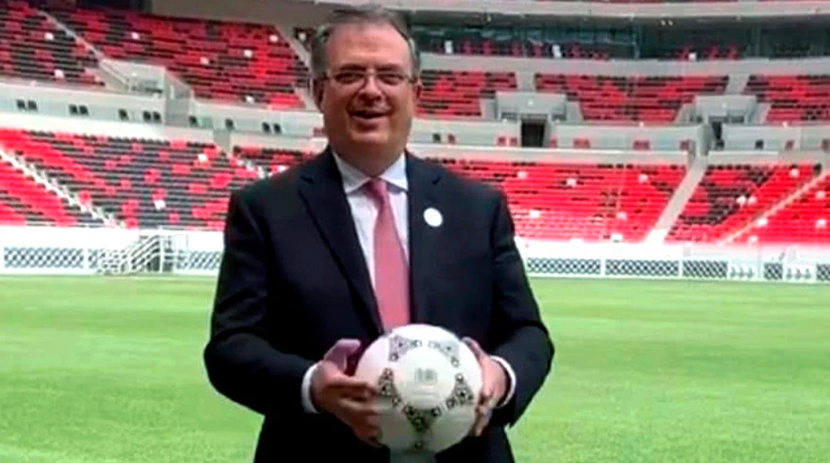 Ebrard inicia gira: COP27, Cumbre G20 y el Mundial en Qatar