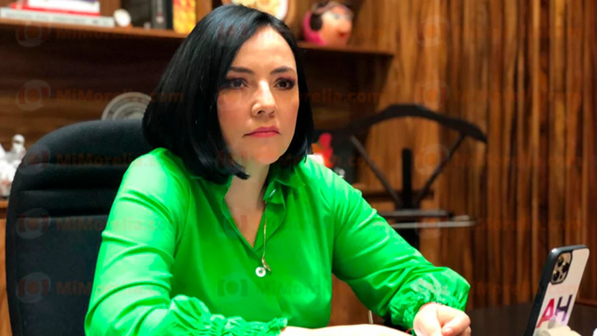 Falta coordinación en la bancada del PRI en el Congreso, reconoce Adriana Hernández