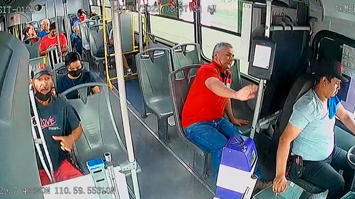 Por segundo día consecutivo, chofer de camión se duerme y provoca choque, en Sonora