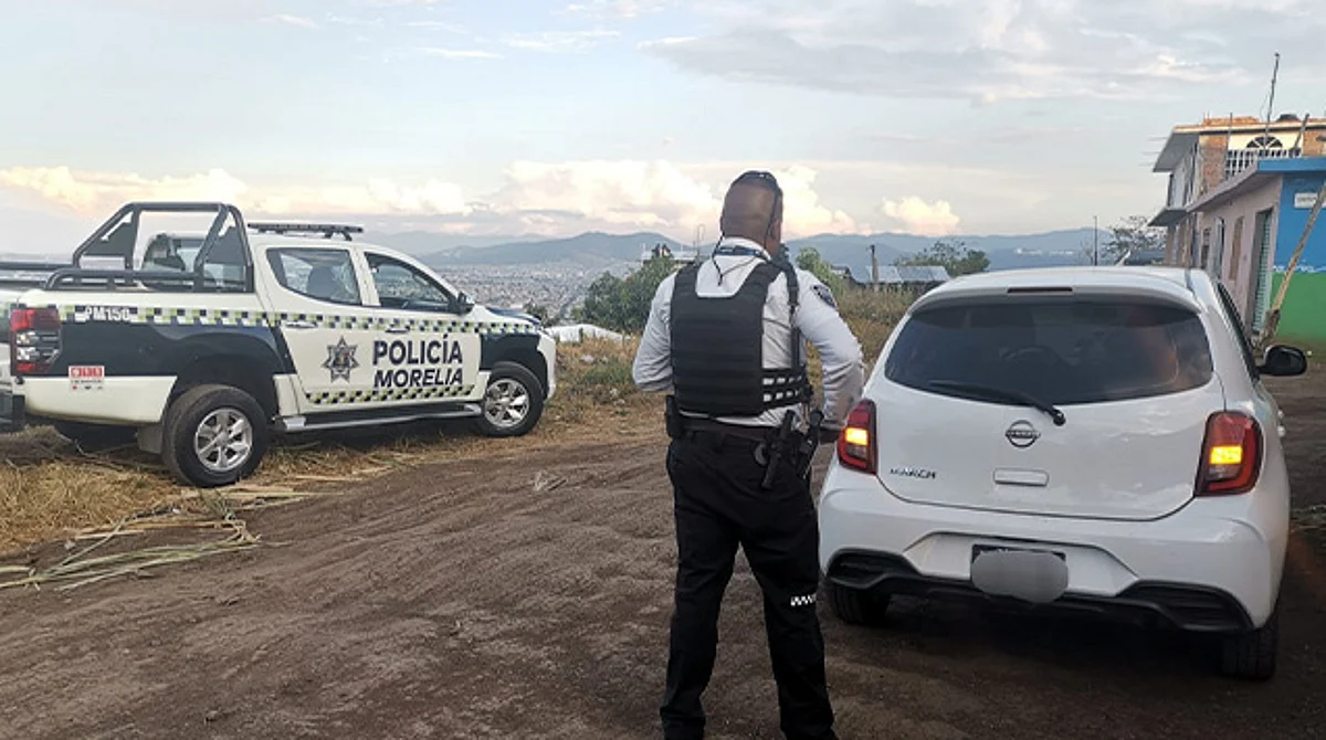 Policía Morelia recupera auto robado