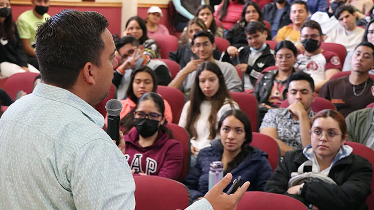 La finalidad es impulsar en el estudiantado la importancia de las habilidades blandas que son indispensables para su desarrollo profesional