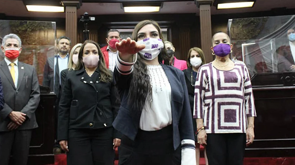 Fue en septiembre de 2021 que en el Congreso de Michoacán aprobaron a Xóchitl Kareli del Río Carranza como presidente municipal provisional del ayuntamiento de Penjamillo