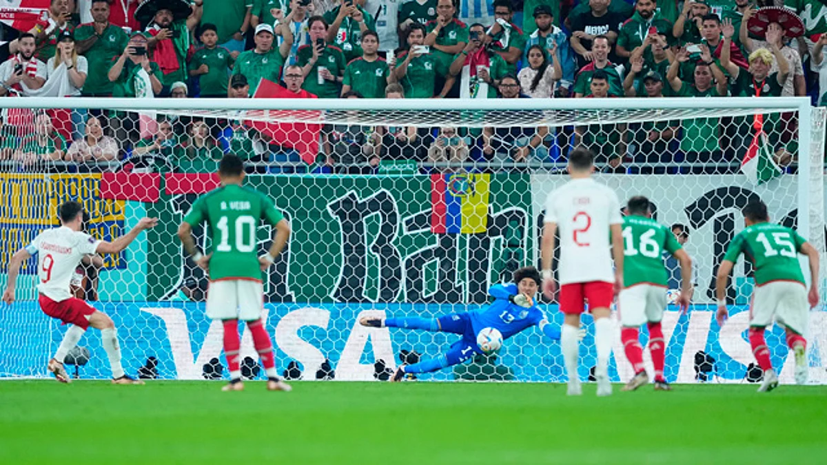 Memo Ochoa ataja penal y evita caída de la Selección Mexicana
