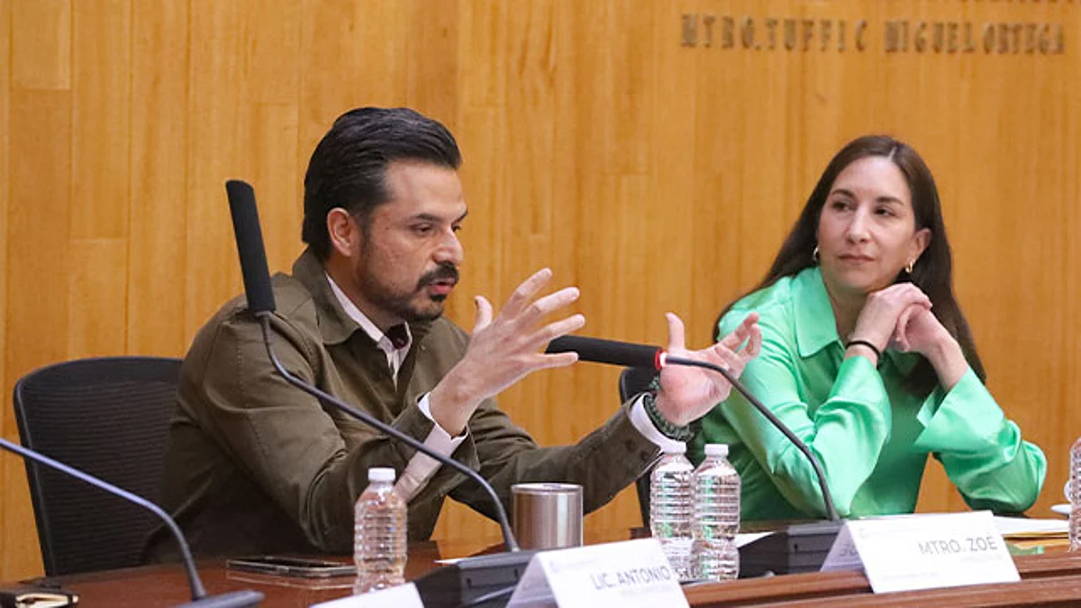 El director general Zoé Robledo indicó que hablar de derechos humanos como una forma de engrandecer al Instituto debe ser el compromiso permanente