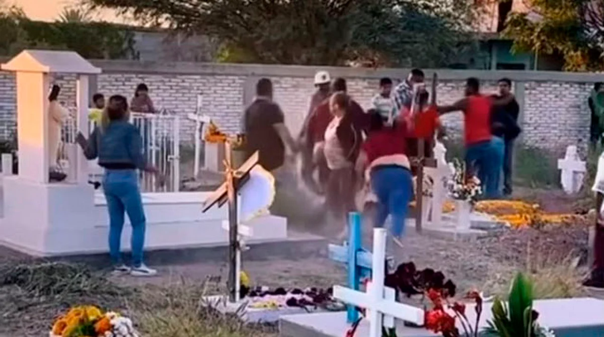 Ni a los muertos respetan: familia se pelea por herencia en un panteón