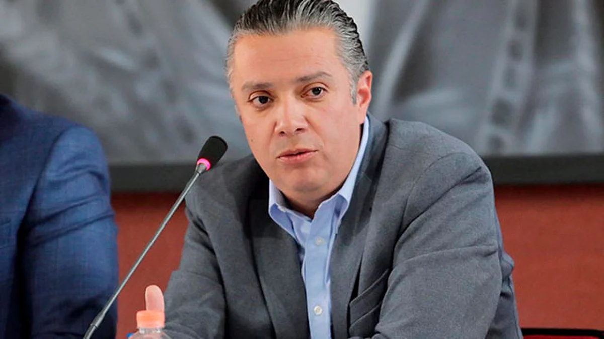 Luis Navarro García se reunió con alcaldes del Partido de la Revolución Democrática