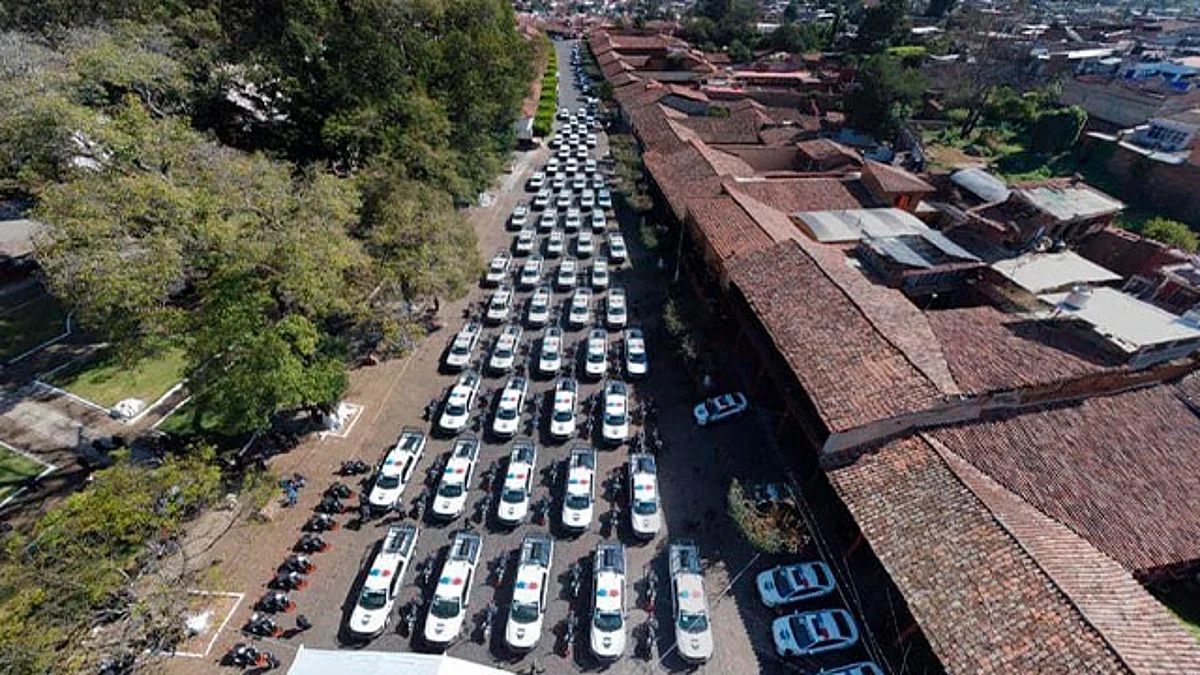 Se entregaron 57 patrullas y 67 motocicletas a 44 municipios y 3 comunidades indígenas con autogobierno