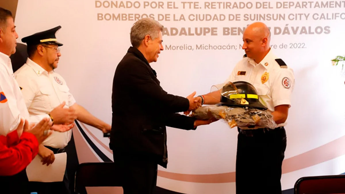 Cuerpo de Rescate y Salvamento de Michoacán, recibe donación de equipo desde Chicago