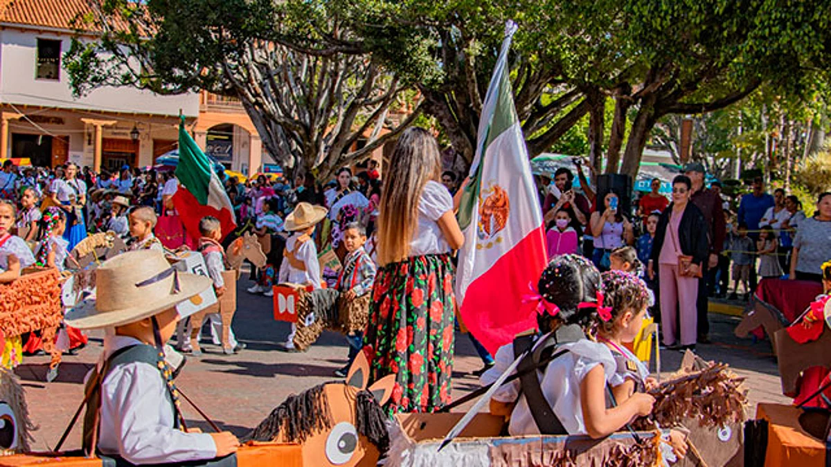 Durante el desfile estuvieron presentes elementos de Protección Civil y Seguridad Pública