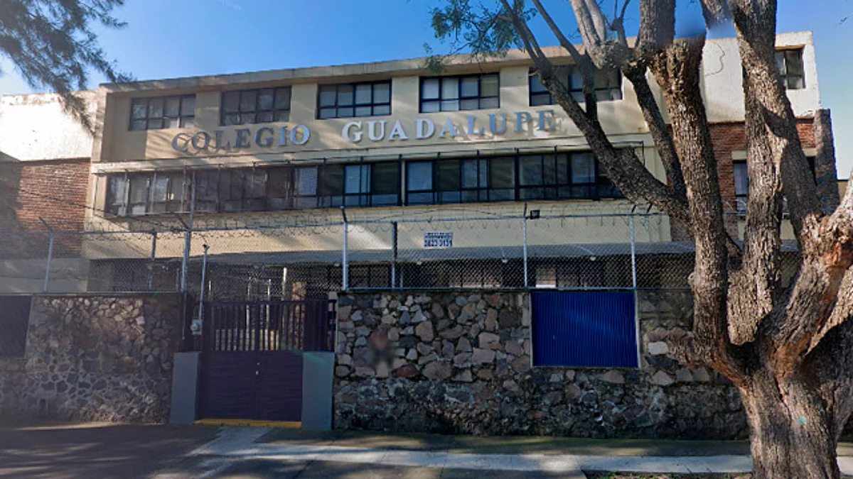 Alumno lleva arma a escuela y provoca movilización policiaca, en Guadalajara