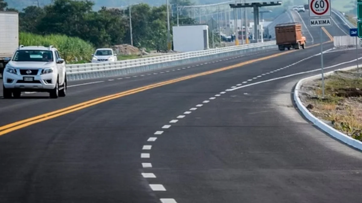 Gobiernos deben presionar a concesionaria para ampliación de Autopista Siglo XXI: CMIC Michoacán
