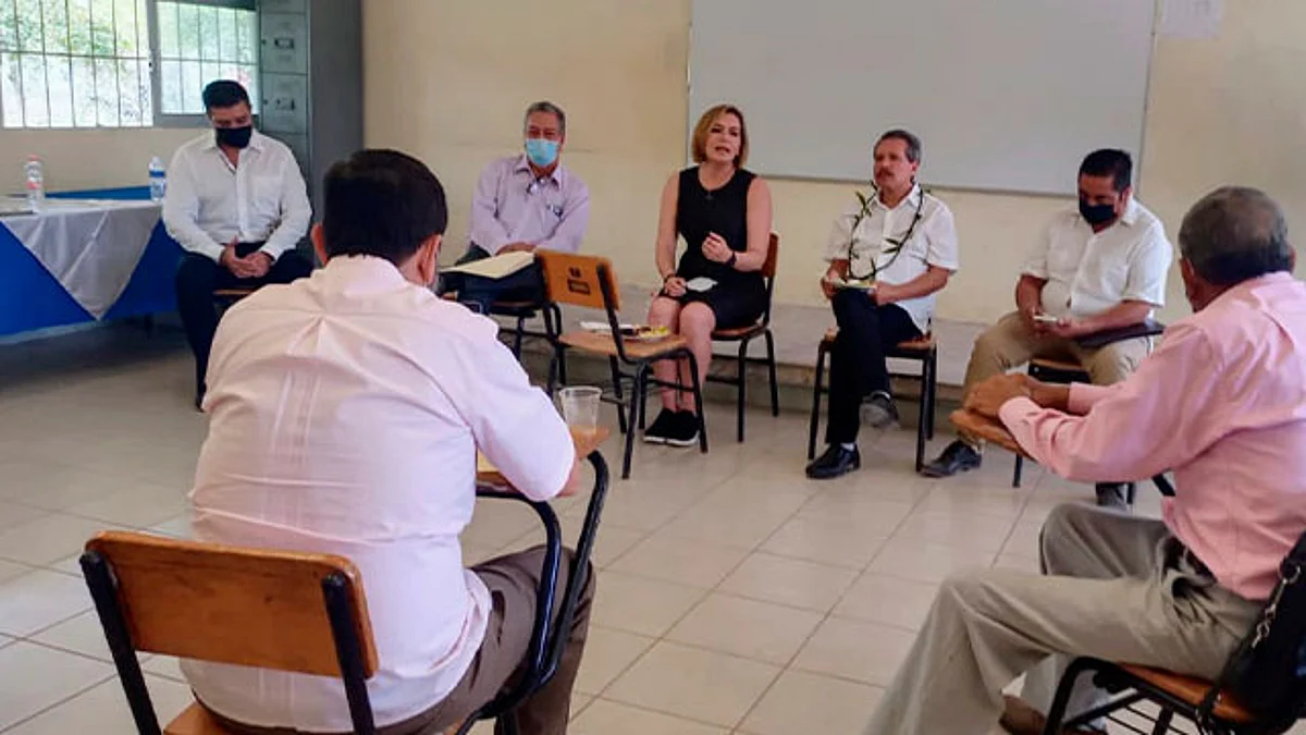 Los responsables de las áreas de Básica, Secundaria, Regionales, entre otras, han atendido las solicitudes de directivos y supervisores