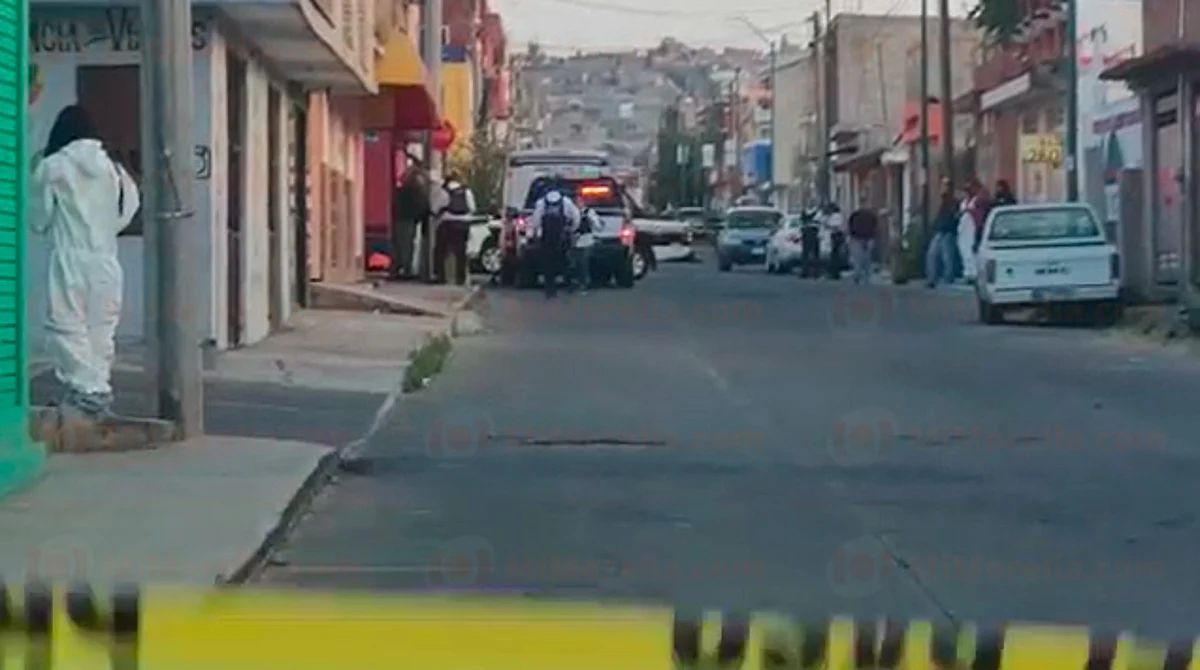 Asesinan a tiros a hombre en la vía pública, en Morelia