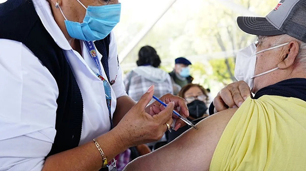 Esta semana, refuerzo contra Covid-19 para personas de 60 años y más en Morelia