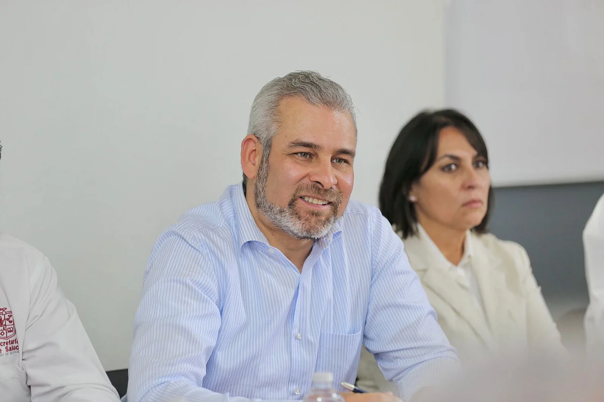 Mujeres con cáncer de mama y cervicouterino con apoyo económico, la iniciativa de Bedolla