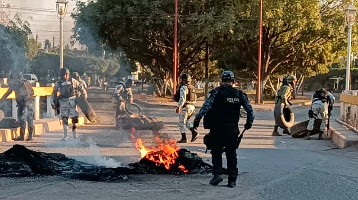 Seguridad Pública y autoridades federales desbloquean vialidades en "La Ruana"