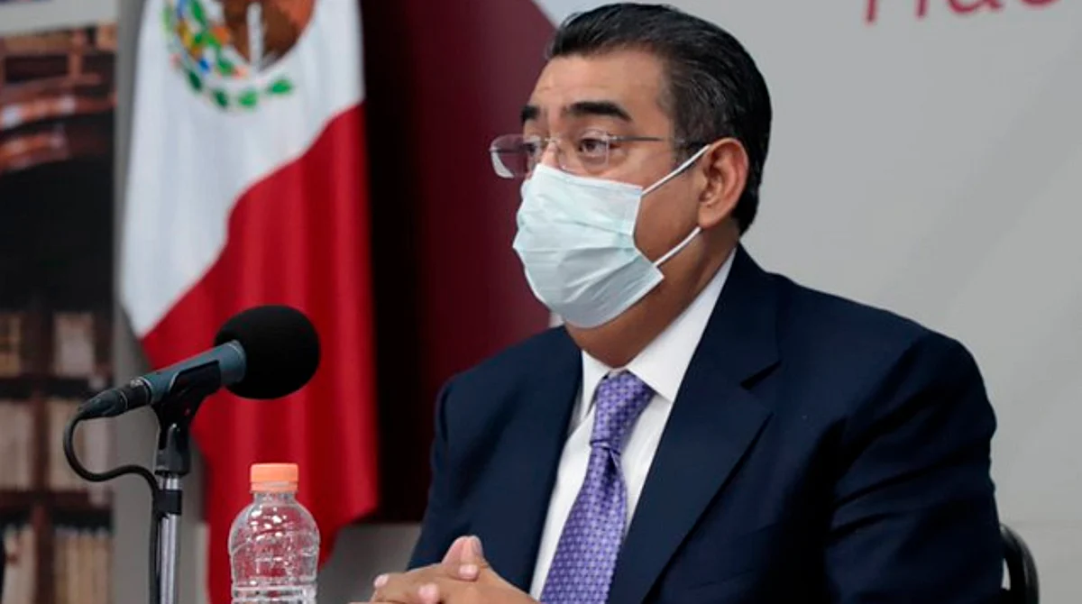Regresa uso de cubrebocas obligatorio a Puebla