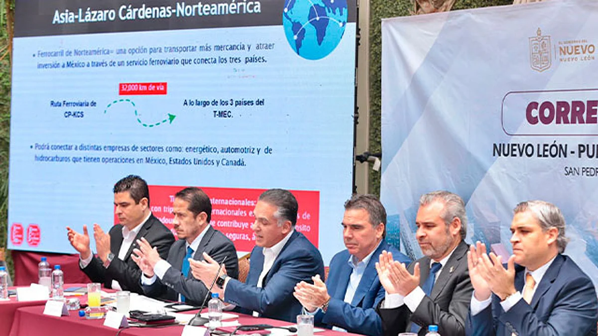 Autoridades y empresarios reconocen que la inversión en el puerto representa una oportunidad para el desarrollo económico nacional