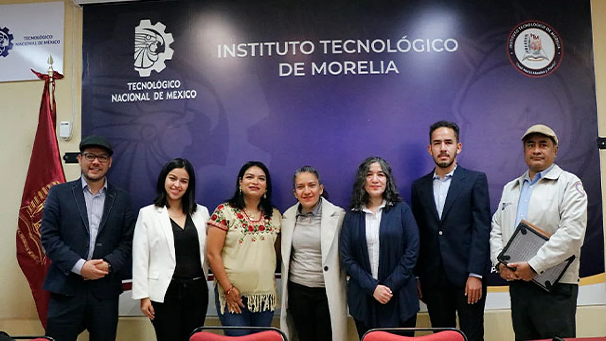 Los estudiantes expusieron más de 20 proyectos sobre tecnología con el objetivo de reconocer el esfuerzo y los conocimientos adquiridos en la carrera