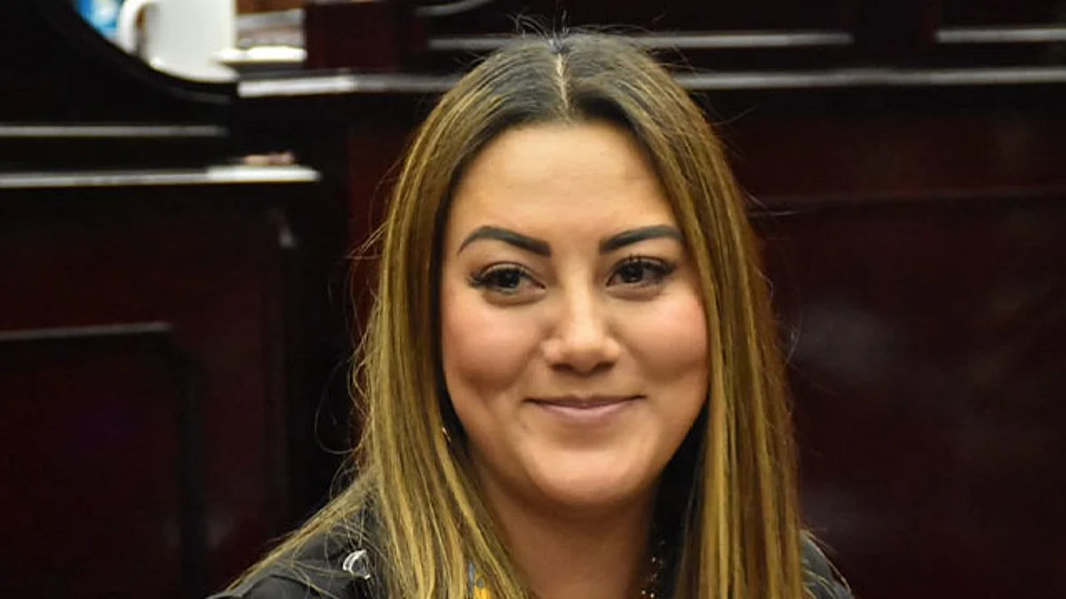 Busca evitar el alto gasto que les implicaría trasladarse a la capital del estado para realizar el trámite