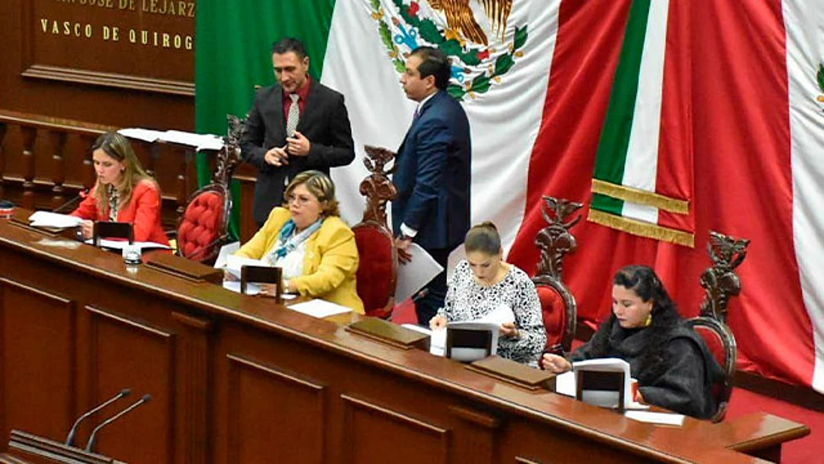 Avanza 75 Legislatura en la organización del Parlamento de Mujeres