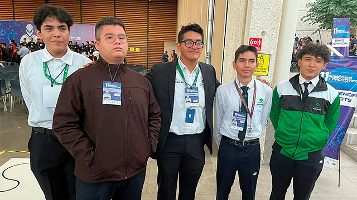 El equipo está conformado por: Néstor Valentín, Juan Rosas, Emmanuel Cerda, Aldo Rodríguez, así como Brayan Barriga