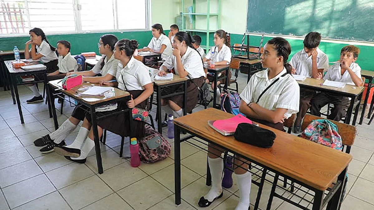 Se busca promover en las escuelas ambientes sanos donde los menores se formen libres de adicciones y violencia