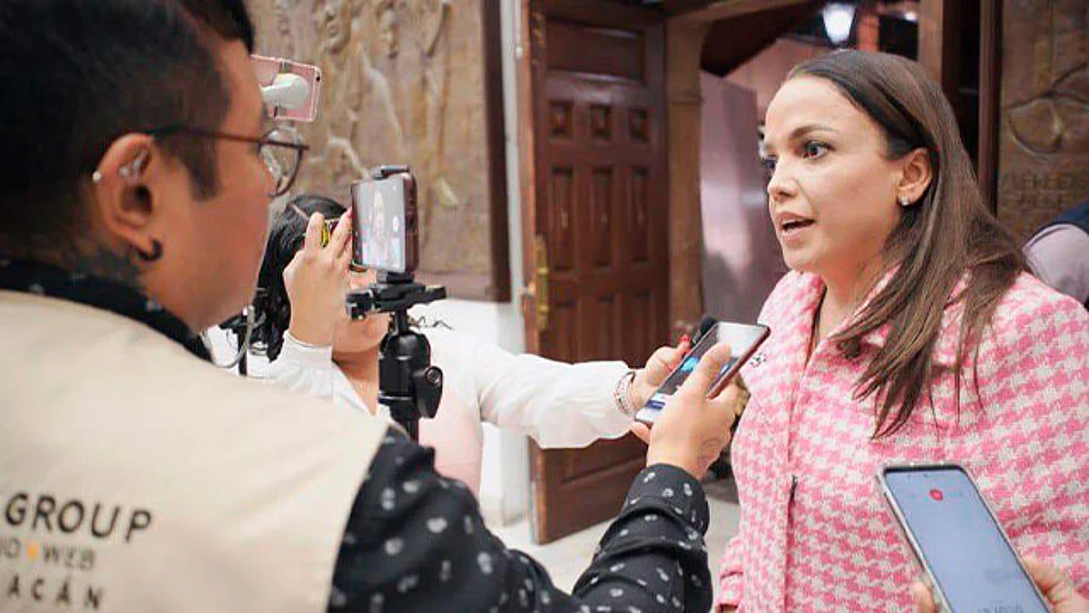 Andrea Villanueva reconoció que se propone un presupuesto no deficitario