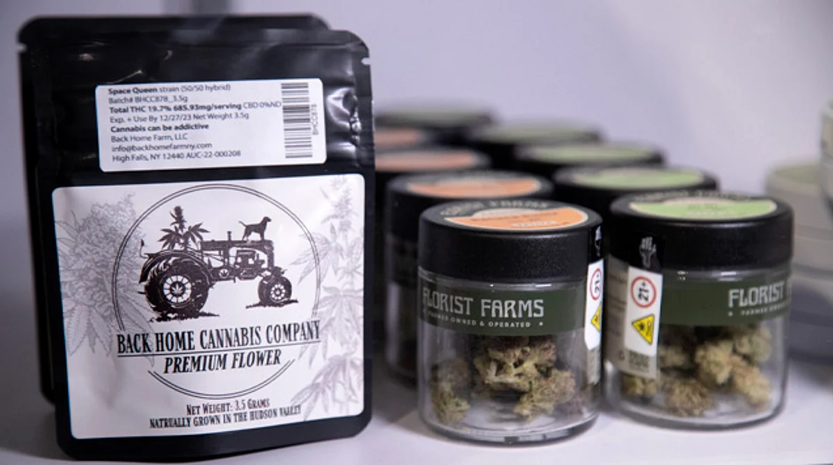 Abre la primera tienda legal de mariguana en Nueva York