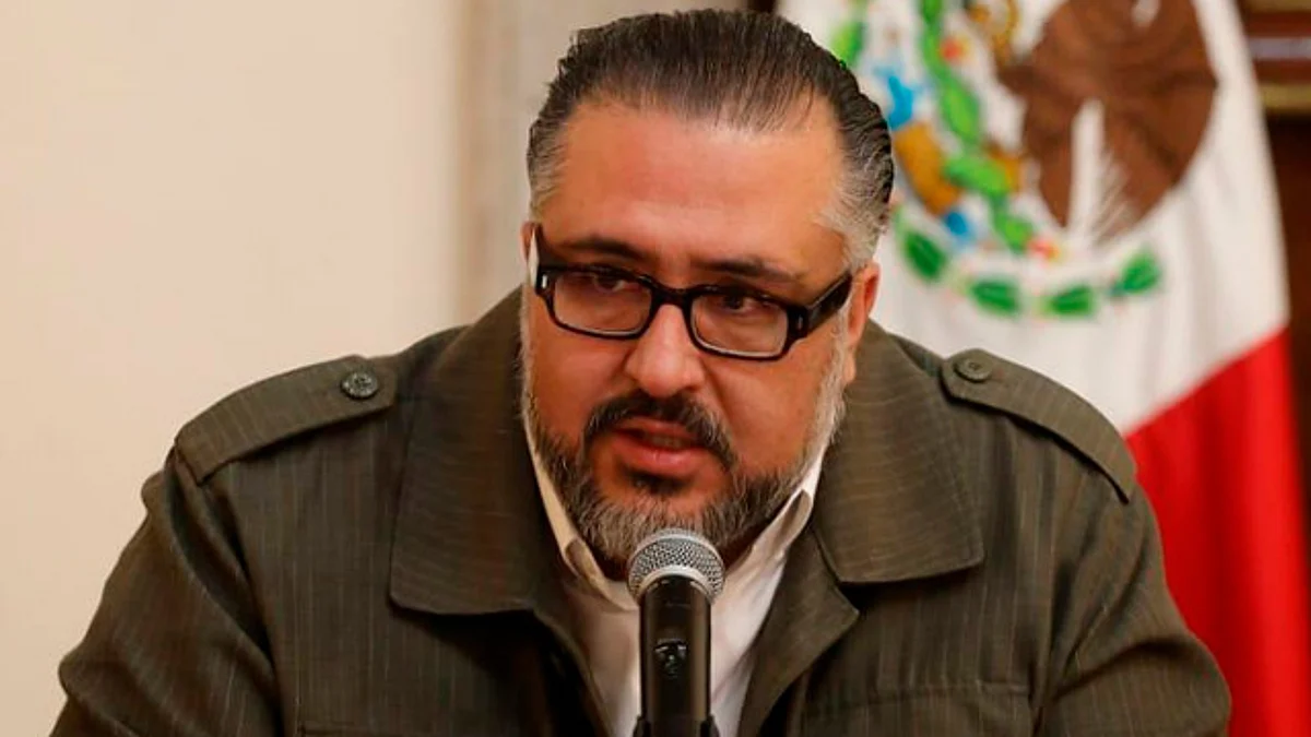 Renuncia Arturo Peimbert como fiscal de Oaxaca