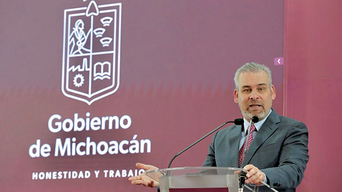 Con Fortapaz se construirán estaciones municipales y se equiparán a bomberos: Bedolla