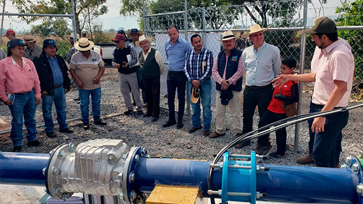 La obra permitirá extraer el agua para riego del dren Vallado del Rey para solucionar la problemática de abastecimiento en los campos agrícolas