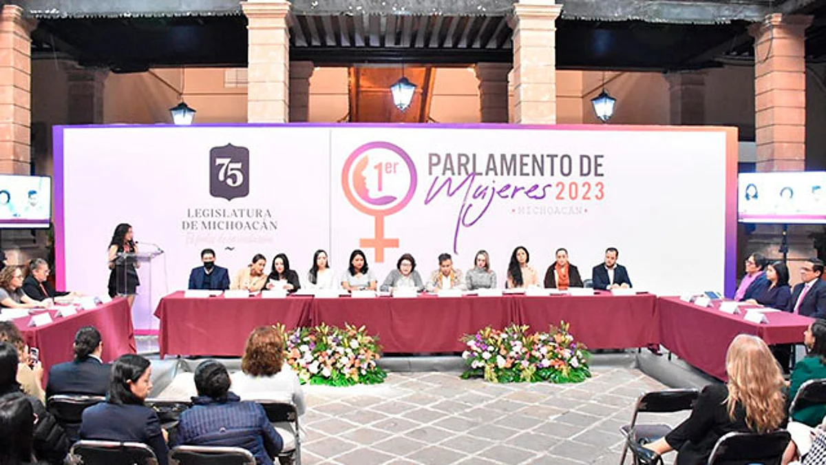 Instalan jurado del “1er Parlamento de Mujeres Michoacán 2023