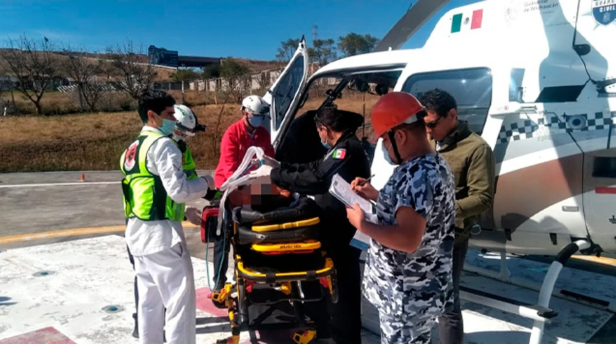 En ambulancia aérea trasladan a paciente con lesiones graves de Maravatío a Morelia