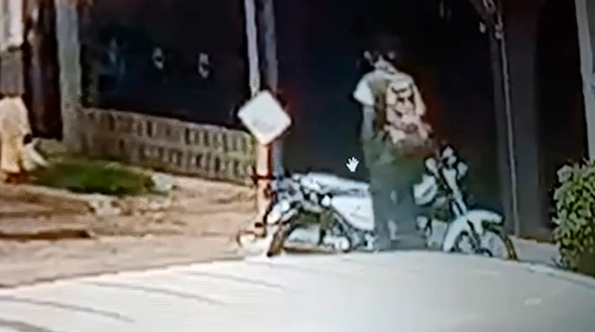 Así robaron moto en sólo segundos y sin necesidad de prenderla, en Morelia