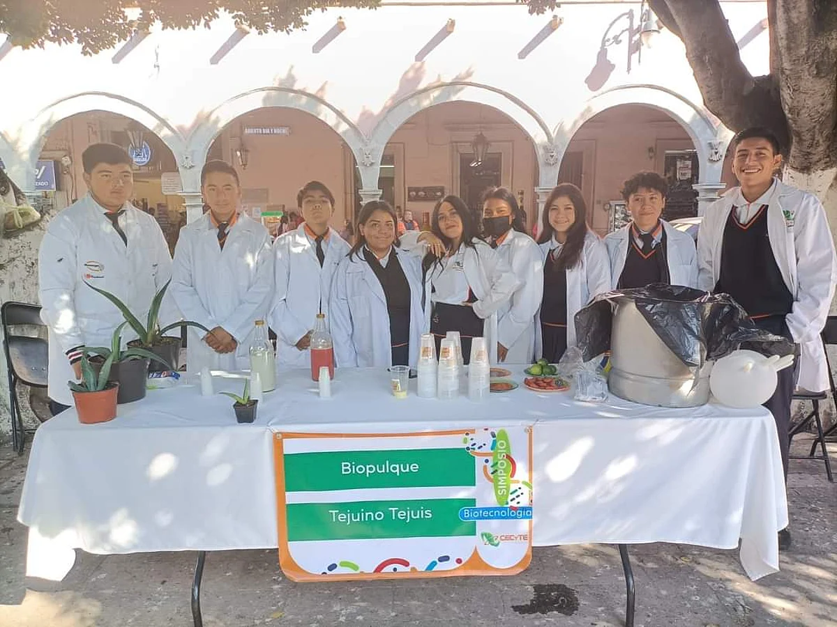 Estudiantes del Cecytem Maravatío realizan Simposio de Biotecnología