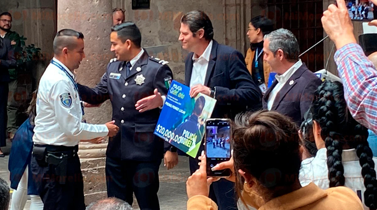 Entregan reconocimientos y estímulos a elementos de la Policía Morelia