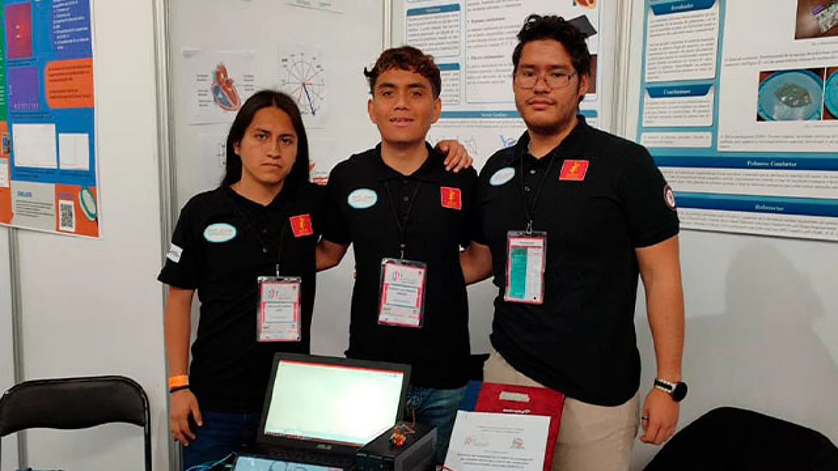 Los estudiantes externaron que para la próxima etapa de investigación se optó por fabricar un material que realice la misma función que la esponja de poliuretano