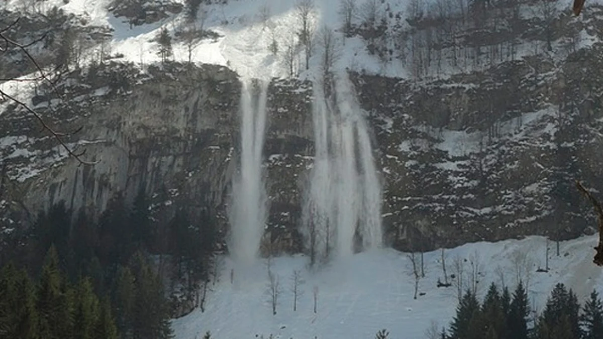 Se registra avalancha de nieve en Austria; reportan a 10 desaparecidos