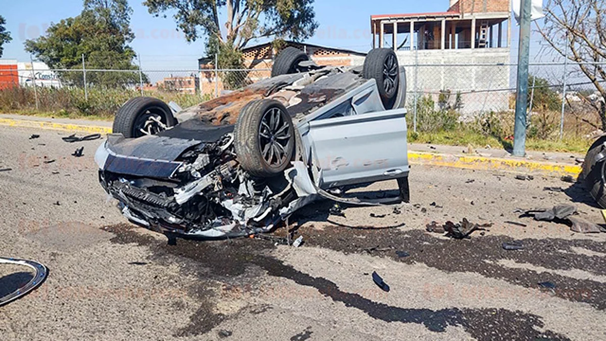 Se registra choque vehicular múltiple al sur de Morelia; hay 2 heridos