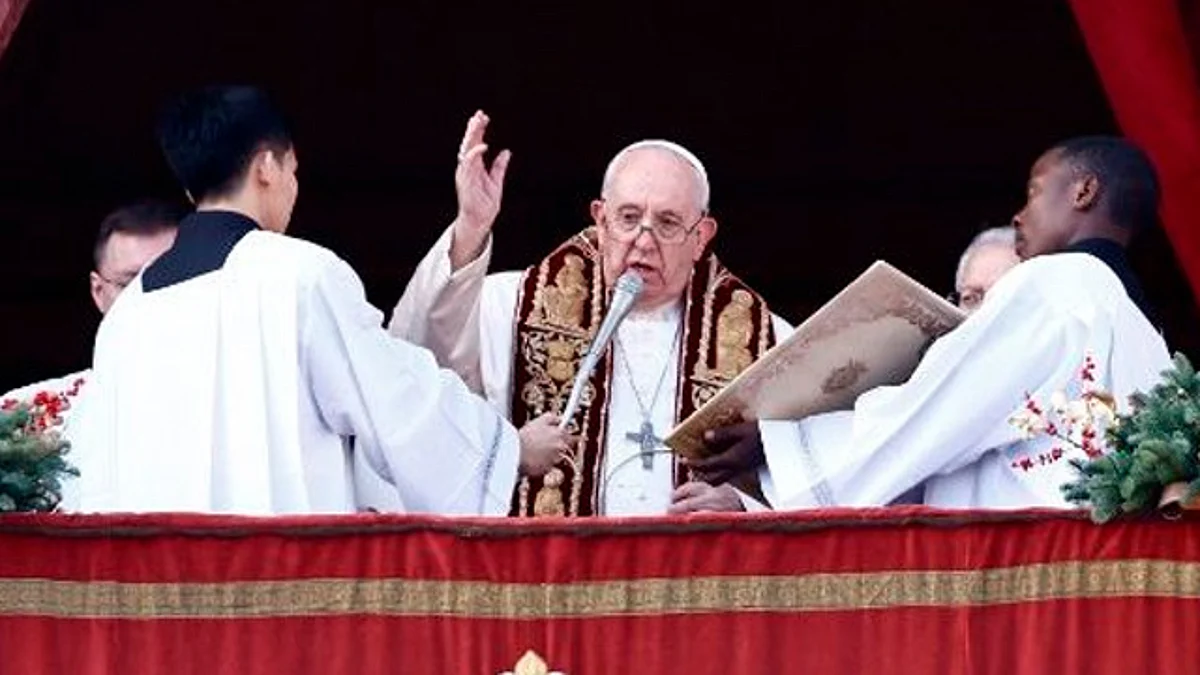 En mensaje navideño, Papa Francisco aboga por el fin de las guerras