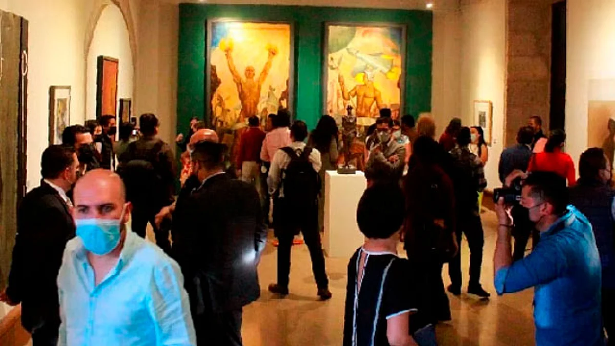 La exposición aborda la independencia como un proceso autónomo en el color y la forma