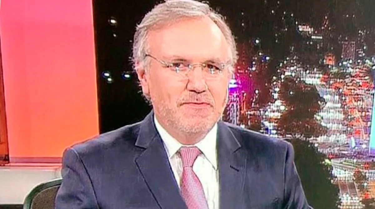 Periodista muere de un infarto en plena redacción; pensaban que dormía