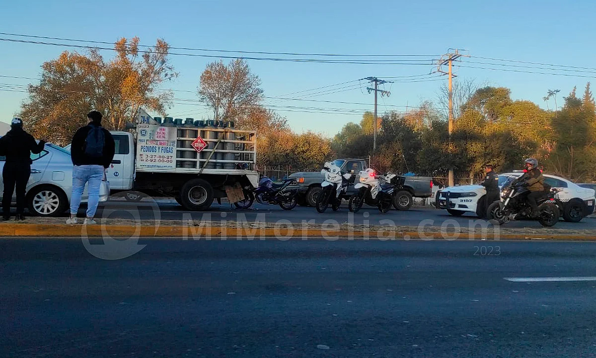 Se registra carambola en libramiento poniente de Morelia